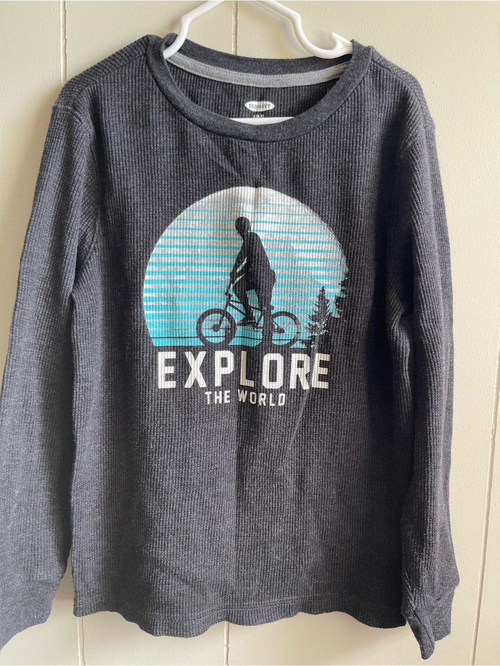 Explore The World Graphic long sleeve - Dark Gray